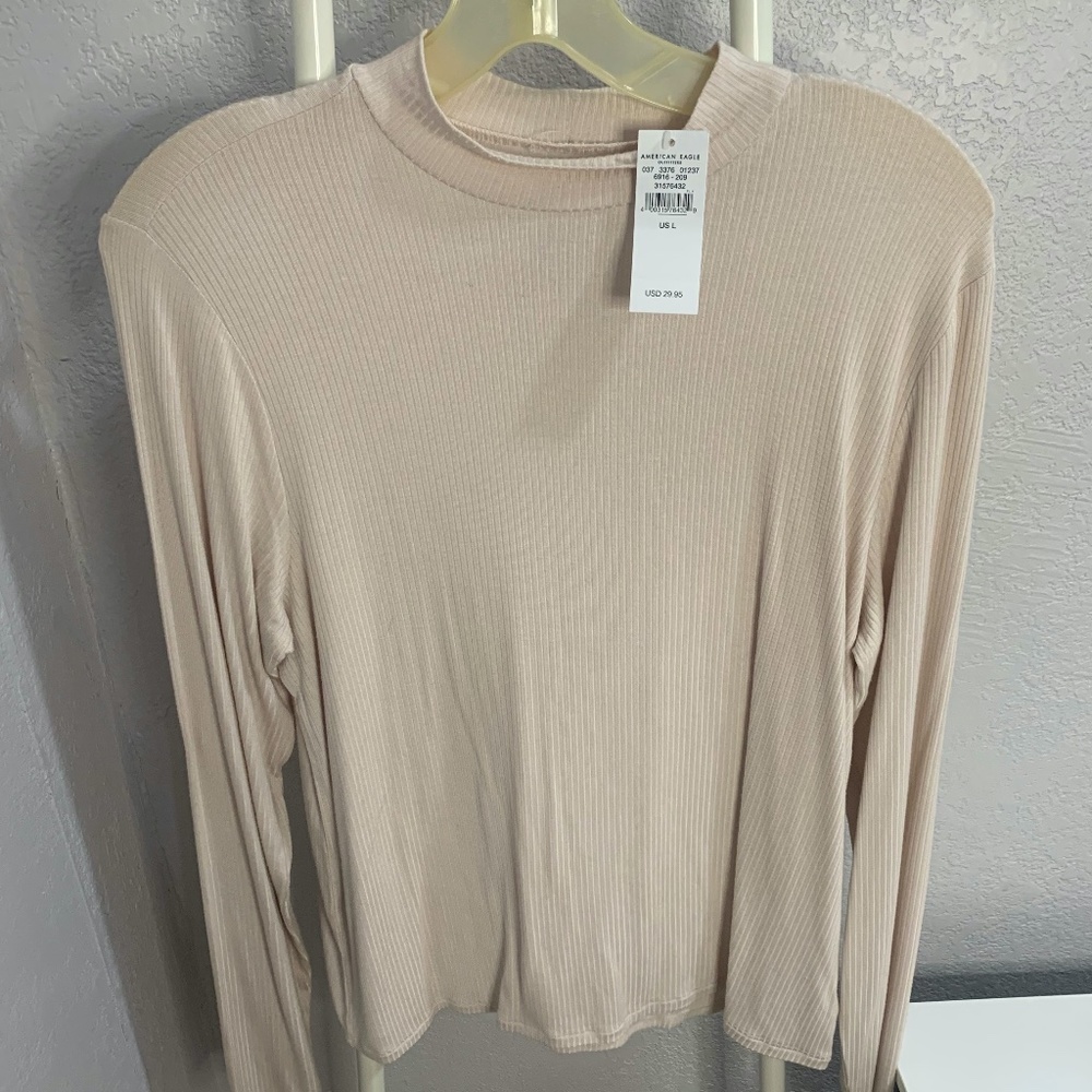 NWT American Eagle Cream Lightweight Turtleneck, Size Large